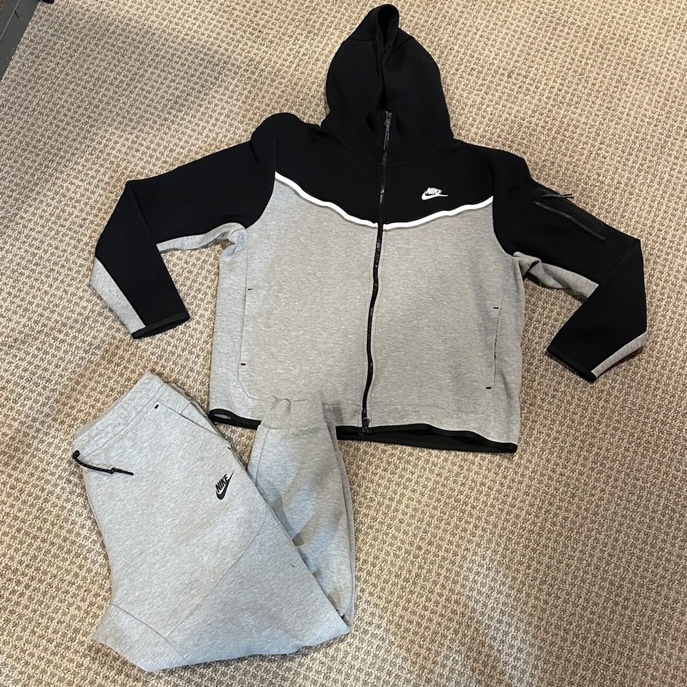 Nike Black & Gray Zip-Up Hoodie with Matching Gray Joggers